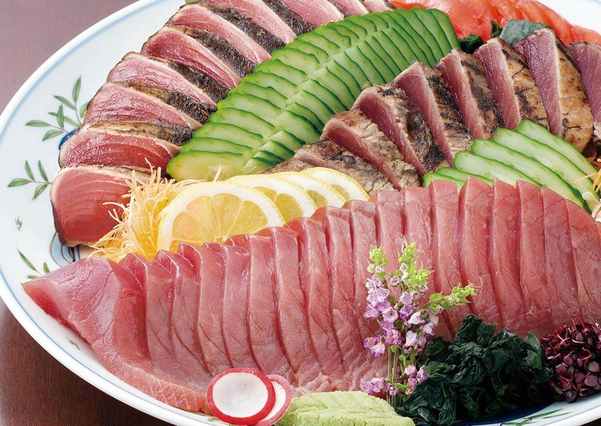 （鰹）まとめ買い　9点 鰹の刺身1節・鰹たたき2節セット | 土佐料理 司[つかさ]・祢保希